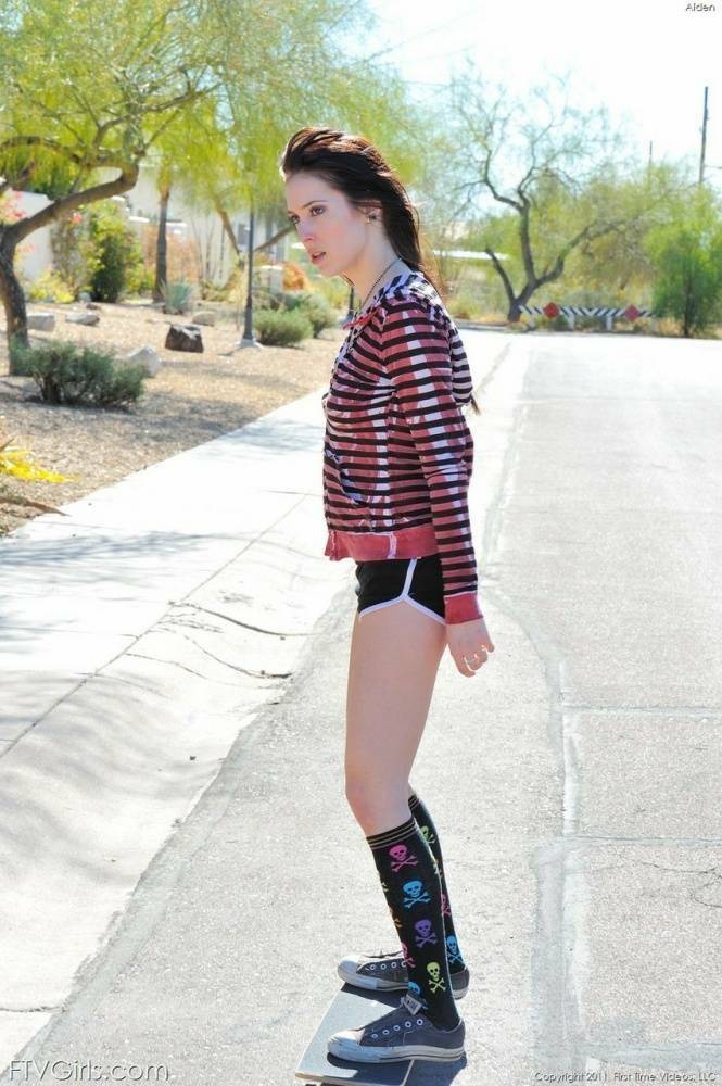 Brunette skater boards topless down the street & drops shorts to flash ass - #17