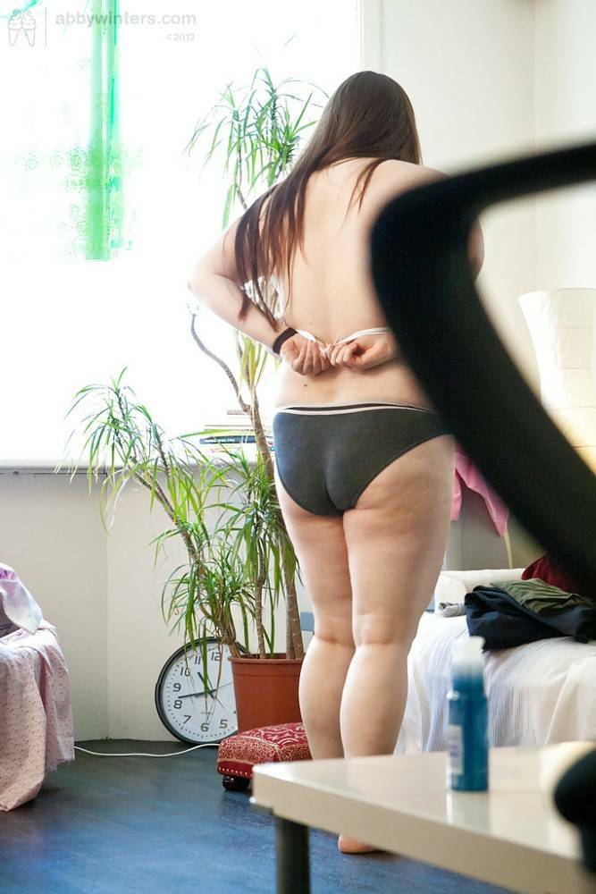 Fatty Kayla T pulls on underwear after modelling in the nude - #8