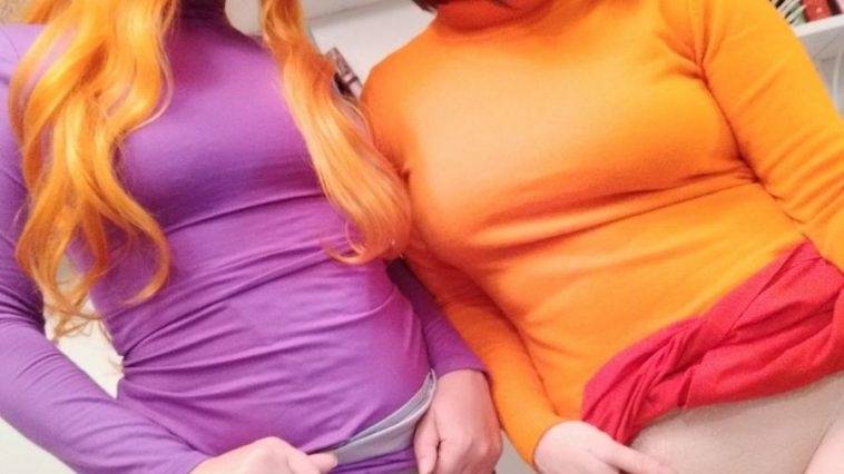 Velma and Daphne does ANAL with dog Creampie Cute teen nude cosplay Bad Dragon - #4