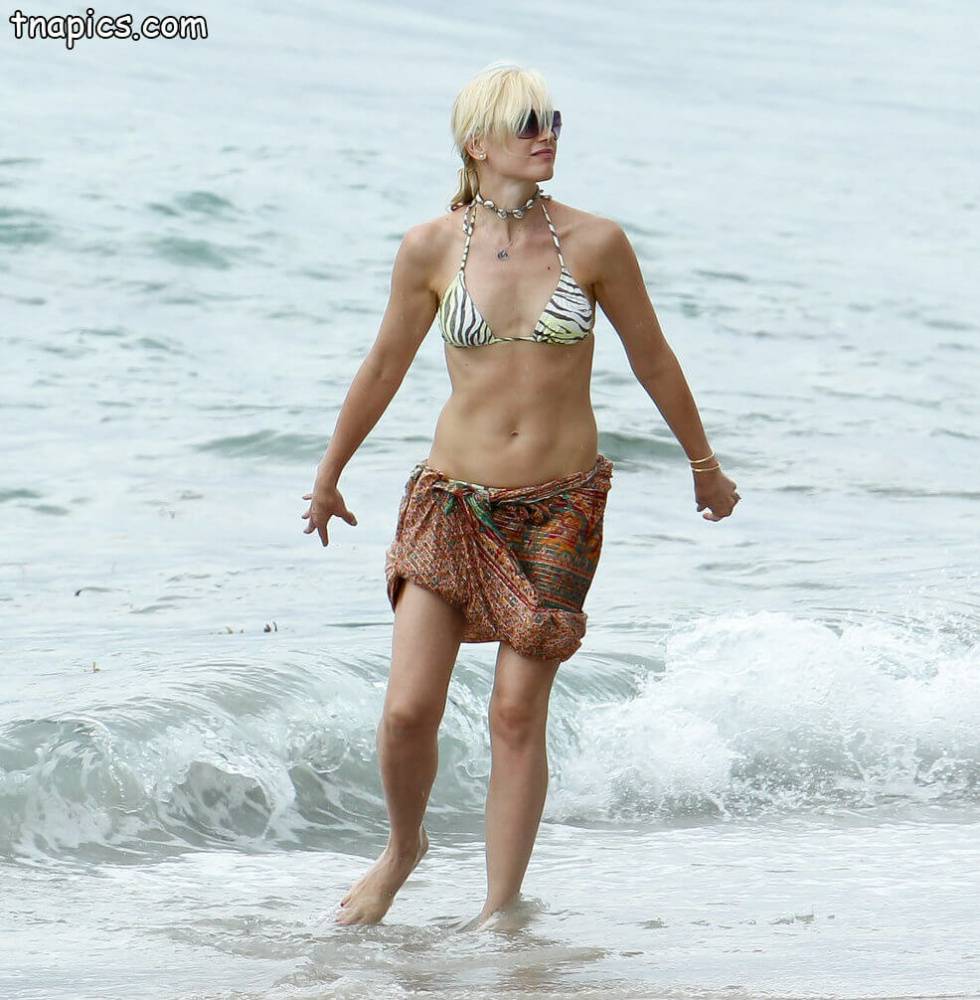 Gwen Stefani Nude - #30