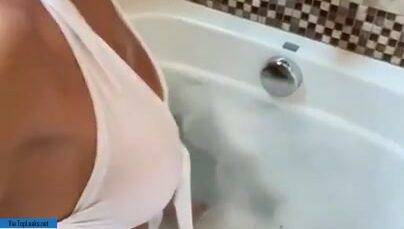 Rachel Cook Leaked Onlyfans Bathtub Shower Porn Video on picsfans.one