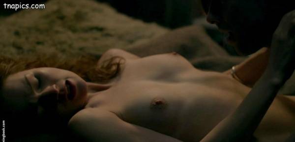 Sophie Skelton Nude on picsfans.one